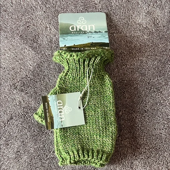Aran Woollen Mills Gloves Kilmeena Fingerless Mittens - Meadow Green - Picture 4 of 4